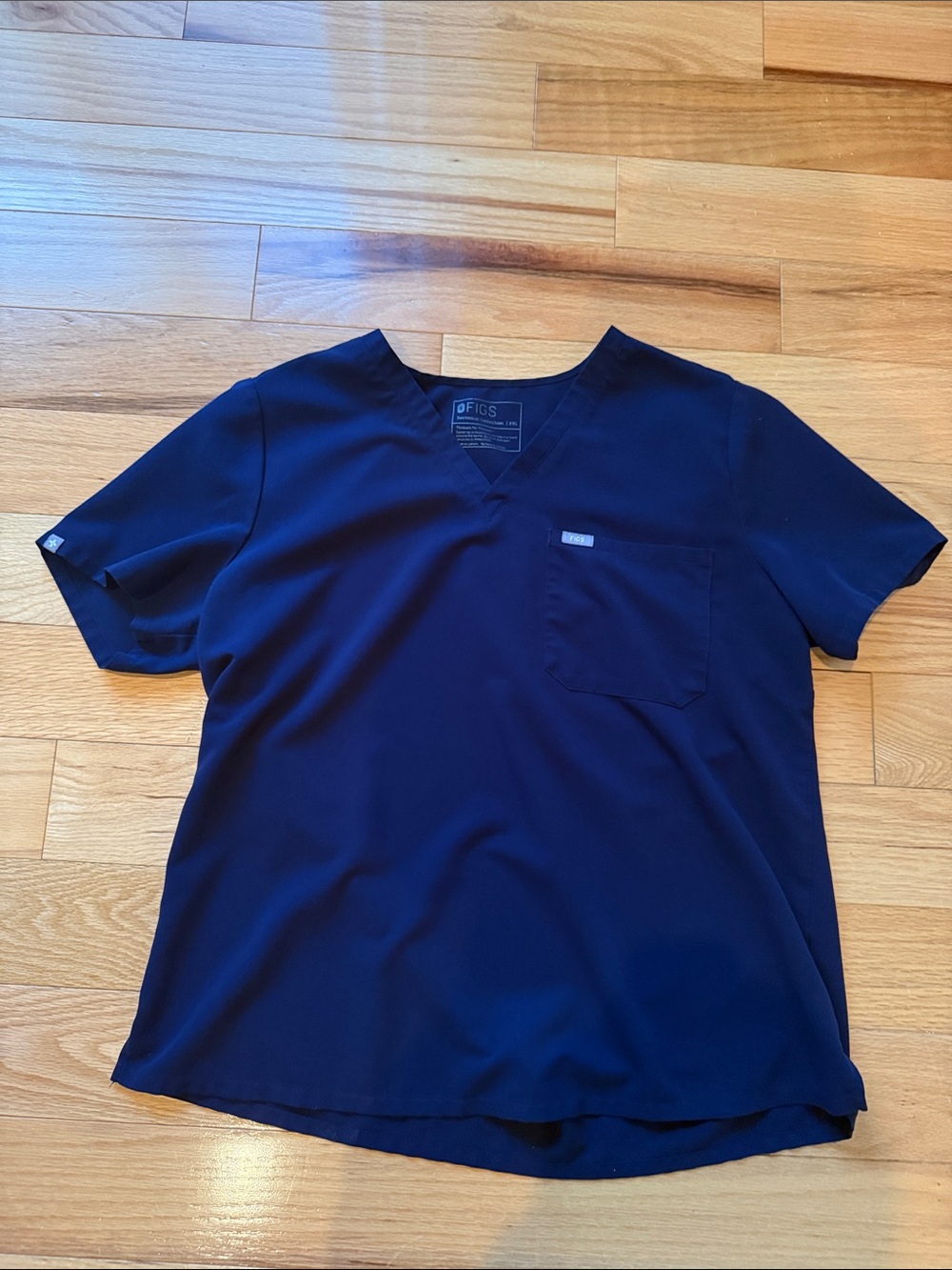 Figs Women’s Catarina Scrub Top XXL